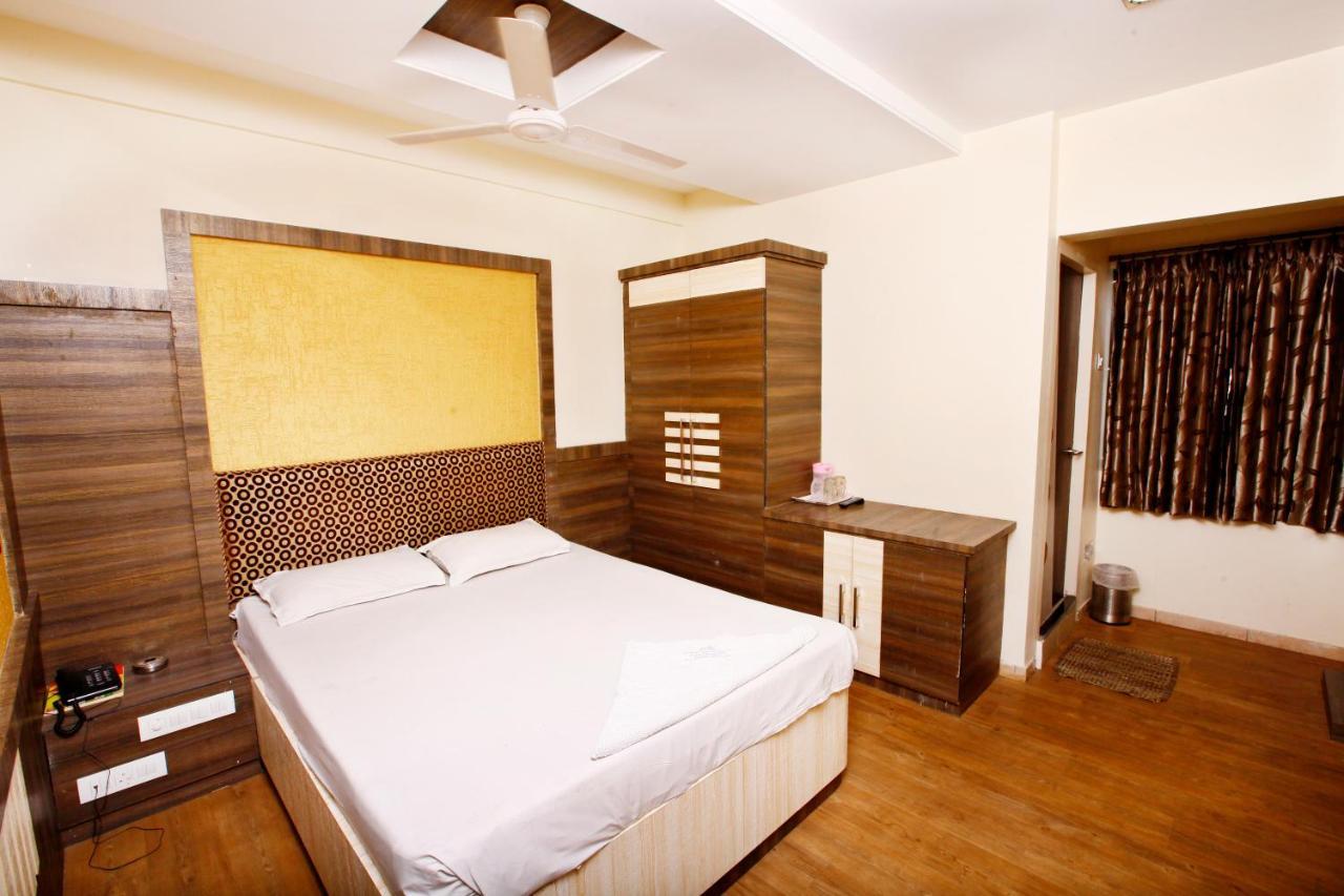 Hotel Vasantham Коимбатур Экстерьер фото